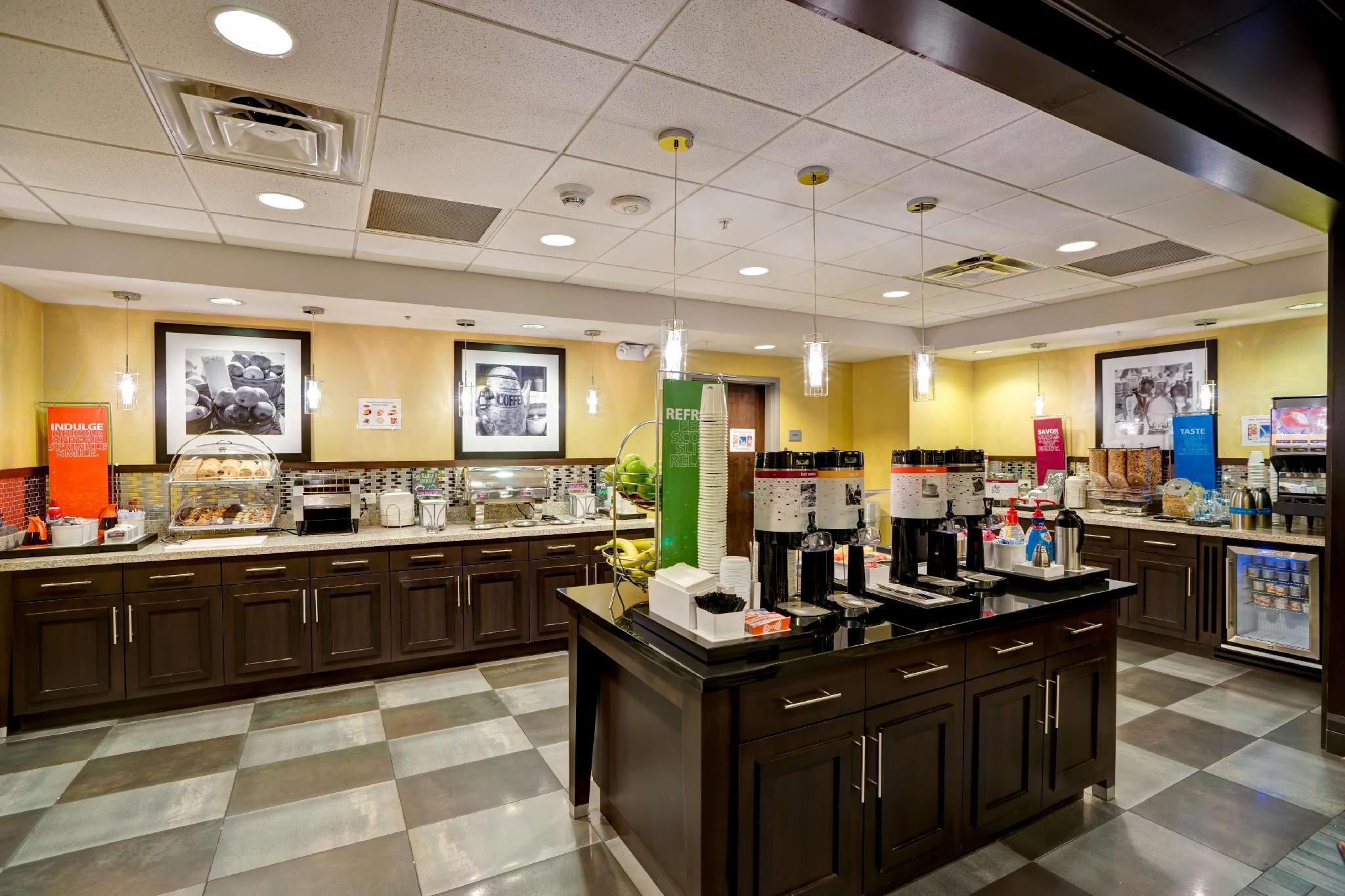 Hampton Inn & Suites Columbia South Fort Meade Area Екстериор снимка