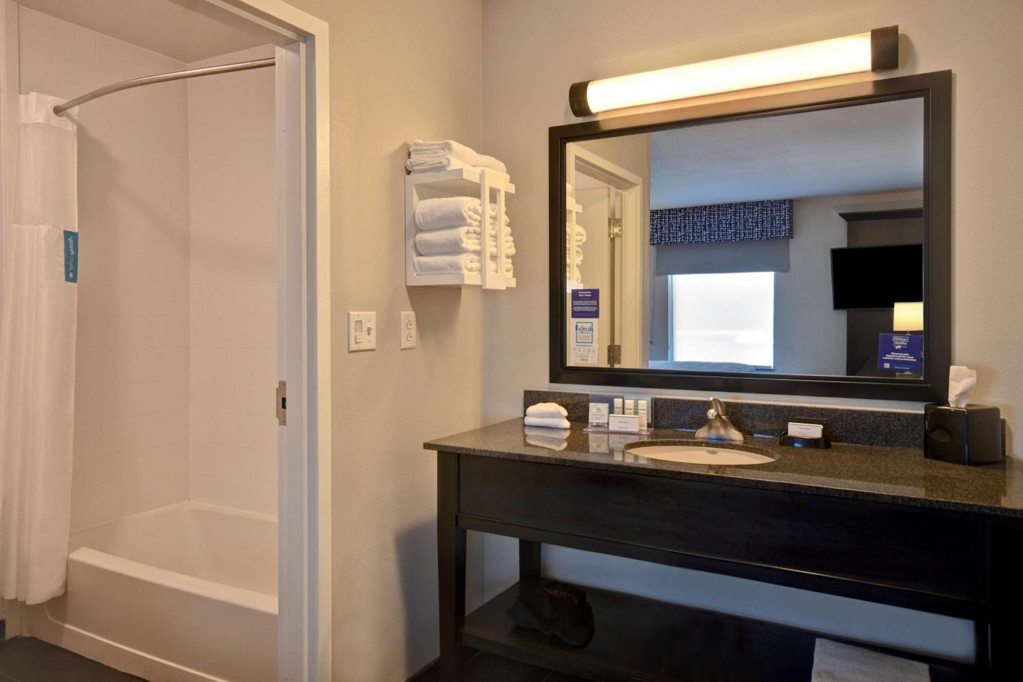 Hampton Inn & Suites Columbia South Fort Meade Area Екстериор снимка