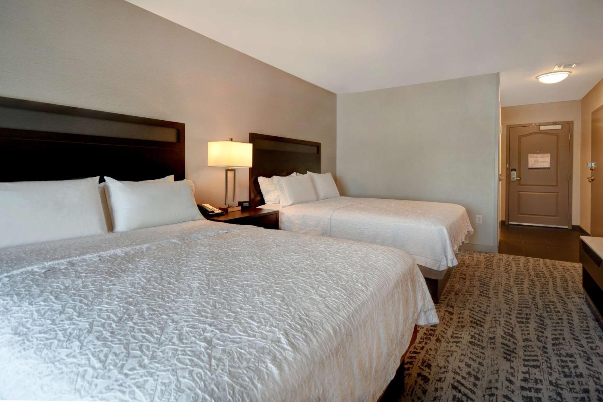 Hampton Inn & Suites Columbia South Fort Meade Area Екстериор снимка