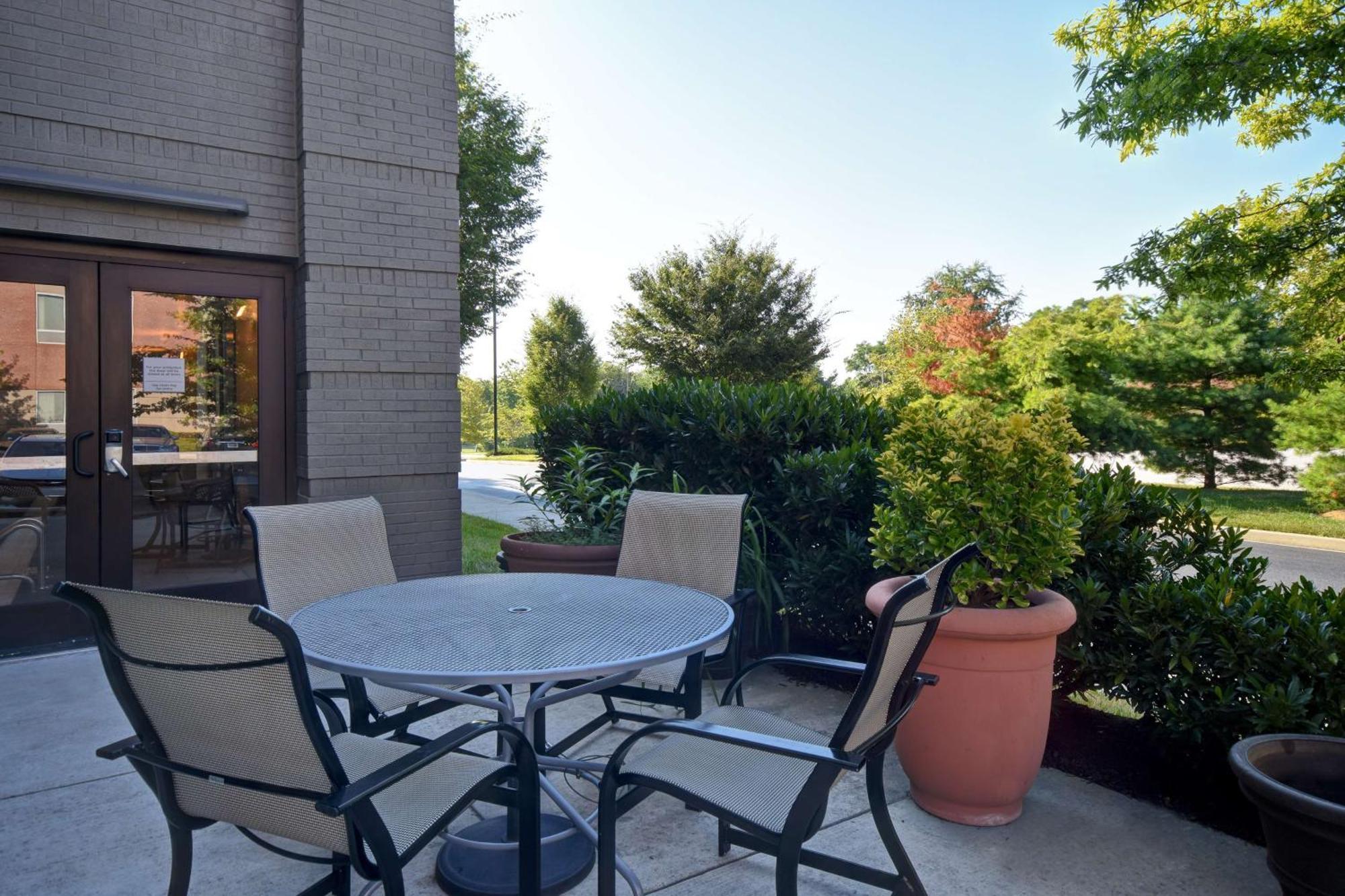 Hampton Inn & Suites Columbia South Fort Meade Area Екстериор снимка