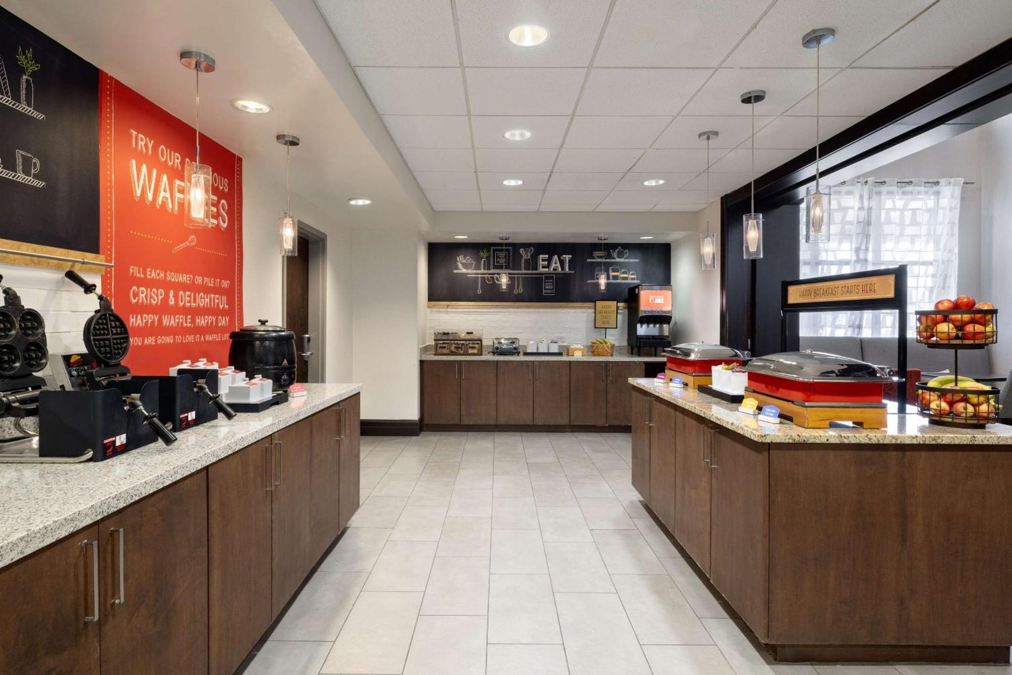 Hampton Inn & Suites Columbia South Fort Meade Area Екстериор снимка